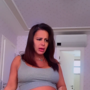 Viviane Araujo fez um vídeo divertido para brincar com a expectativa pela chegada do primeiro filho, Joaquim