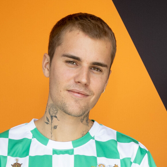 Justin Bieber cancelou os shows para cuidar da saúde mental
