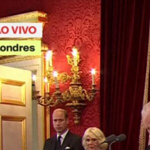 Rei Charles III foi formalmente empossado em 10 de setembro de 2022 dois dias após a morte da mãe, a Rainha Elizabeth II