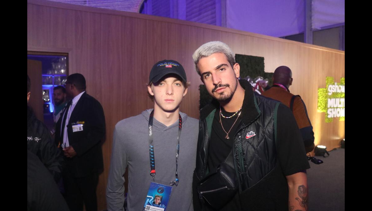 Foto Joaquim Filho De Luciano Huck E Ang Lica Tamb M Foi Ao Rock In Rio Com Enzo Celulari