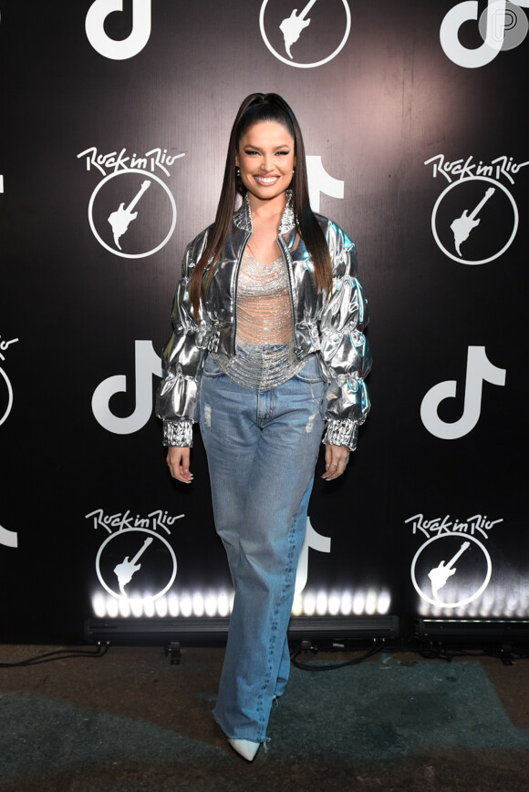 Look metalizado com jeans confortável: Juliette apostou nessas trends para o Rock in Rio