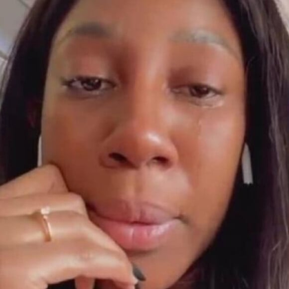 Camilla de Lucas chorou ao relatar racismo sofrido em avião