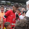 Neymar é destaque em futebol beneficente em São Paulo