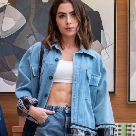 Jade Picon palpita em seu figurino na novela 'Travessia' e quer lançar moda com Chiara. Aos detalhes!