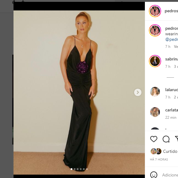 Marina Ruy Barbosa escolheu joias discretas para valorizar o look