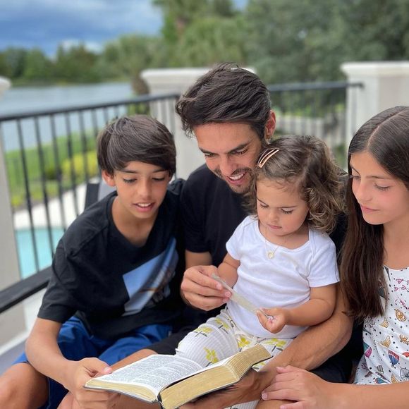 Kaká também é pai de Esther, de 1 ano, da relação com Carol Dias