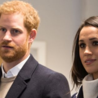 Príncipe Harry e Meghan Markle sofrem represália e são rebaixados em lista da monarquia. Entenda!