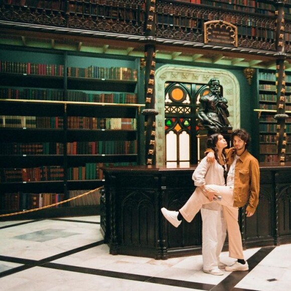 Web suspeita que Xolo Maridueña e Bruna Marquezine estão vivendo um affair