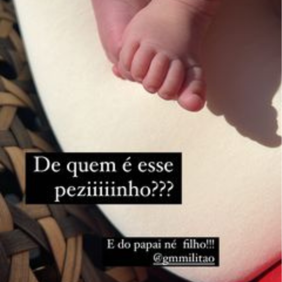 Viviane Araujo exibiu o pezinho de Joaquim