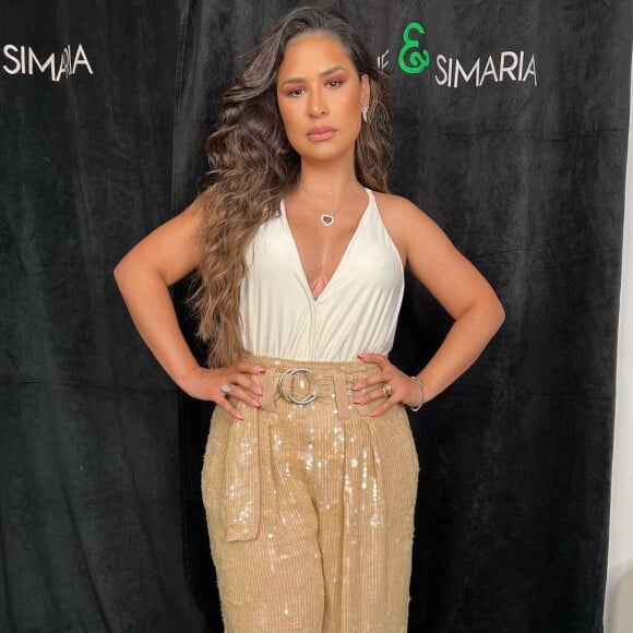 Simone Mendes comentou o que fãs podem esperar de sua nova empreitada sem a irmã