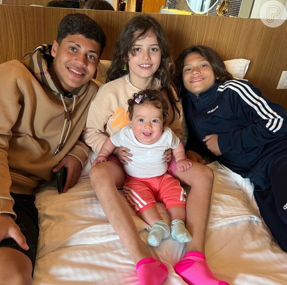 Hulk também postou foto dos filhos juntos para comemorar o Dia das Crianças