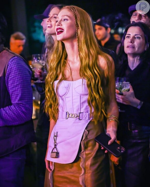 Look grifado de Marina Ruy Barbosa: na festa do namorado, Guilherme Mussi, a ruiva usou uma produção toda da Fendi