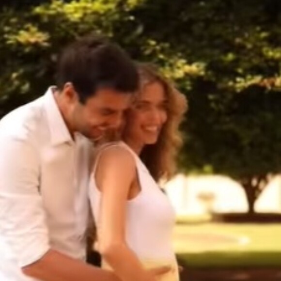 Carol Dias e Kaká fizeram um vídeo divertido para anunciar a gravidez