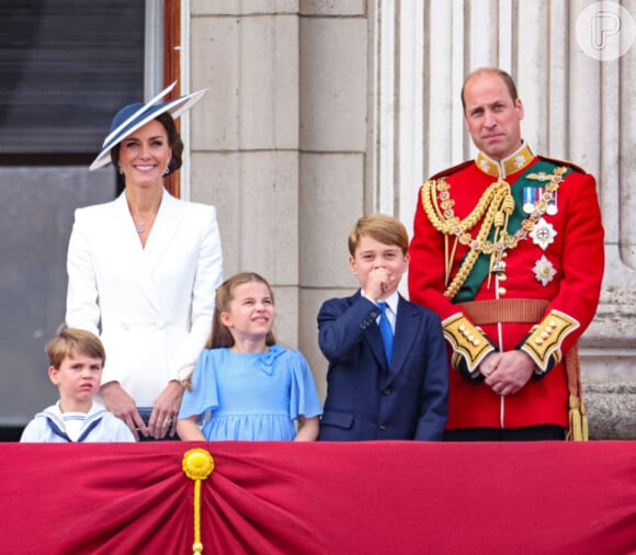 George, filho de William e Catherine, é adepto de peças alinhadas