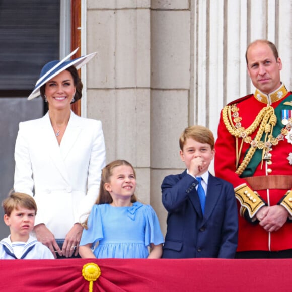 George, filho de William e Catherine, é adepto de peças alinhadas