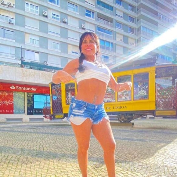 Gretchen se revoltou com o vídeo, gravado por um motorista que passava no local: 'Quem gravou já sabe como eu sou, já sabe que tá na minha lista negra'