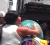 Gretchen foi flagrada ao lado do marido, o músico Esdras de Souza, durante uma discussão no meio da rua