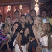 Neymar chega a Trancoso para Réveillon e curte festa com amigos: 'Felicidade'