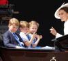Ex-professor dos filhos de Kate Middleton e Príncipe William foi acusado de abuso sexual relacionado à produção e distribuição de imagens impróprias com menores de idade