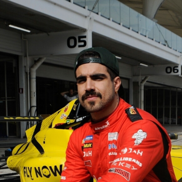 Caio Castro se envolveu em acidente durante corrida