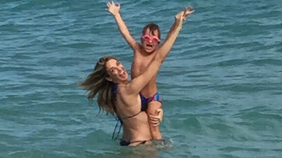 Ticiane Pinheiro curte férias com a filha, Rafaella, em Miami: 'Amor'