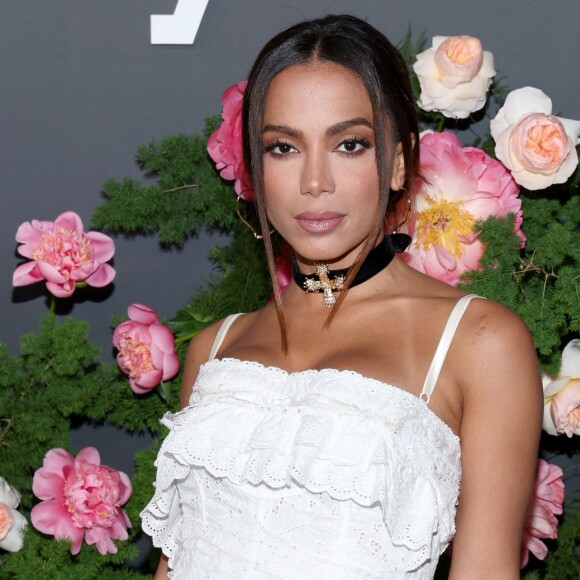 Anitta vai concorrer no principal prêmio da música global