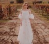 Vestido boho para dama de casamento: filha de Fernanda Rodrigues ajudou a criar o próprio look