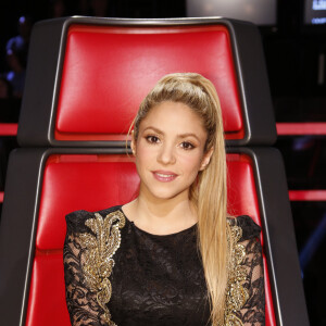 Shakira foi vista com instrutor de surfe na Espanha 6 meses após romper casamento com Piqué
