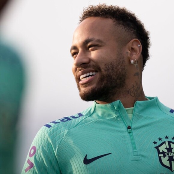 Neymar tem evolução de quase 100% em tratamento e comissão pensa em data de volta do jogador