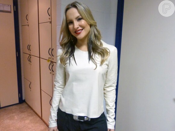 Claudia Leitte diz que quer aumentar a família em entrevista nos bastidores do programa 'Encontro com Fátima Bernardes', em 26 de março de 2013