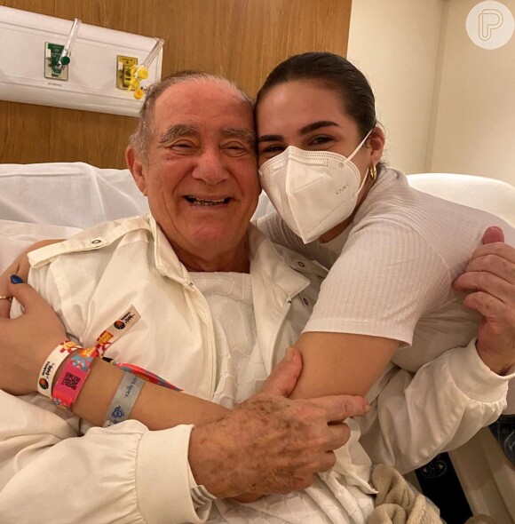 Pai de Lívian Aragão, Renato Aragão, de 87 anos, sofreu um AIT (acidente isquêmico transitório)