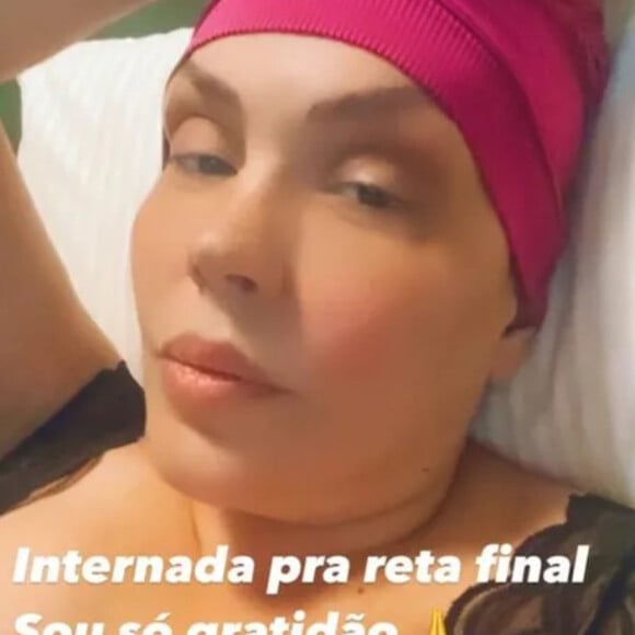 Simony iniciou novo tratamento contra o câncer que está tratando no intestino