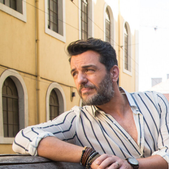 Moretti (Rodrigo Lombardi) não assumiu filha com Débora (Grazi Massafera) na novela 'Travessia'