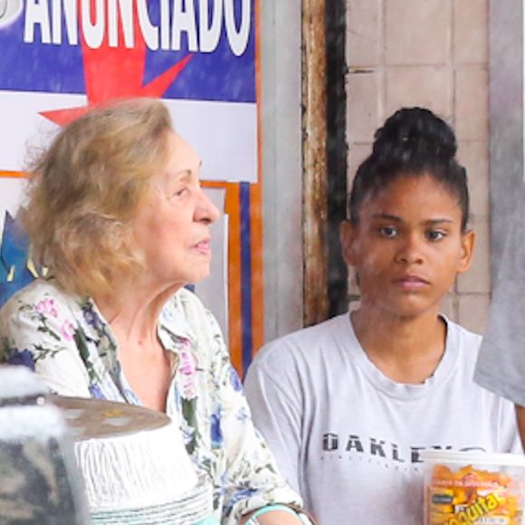 Thiago Rodrigues usou um boné para esconder os ferimentos na cabeça 