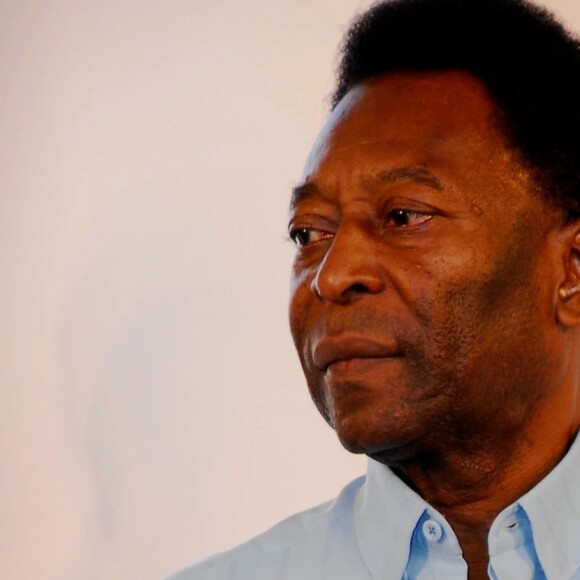 Pelé está internado desde o fim de novembro