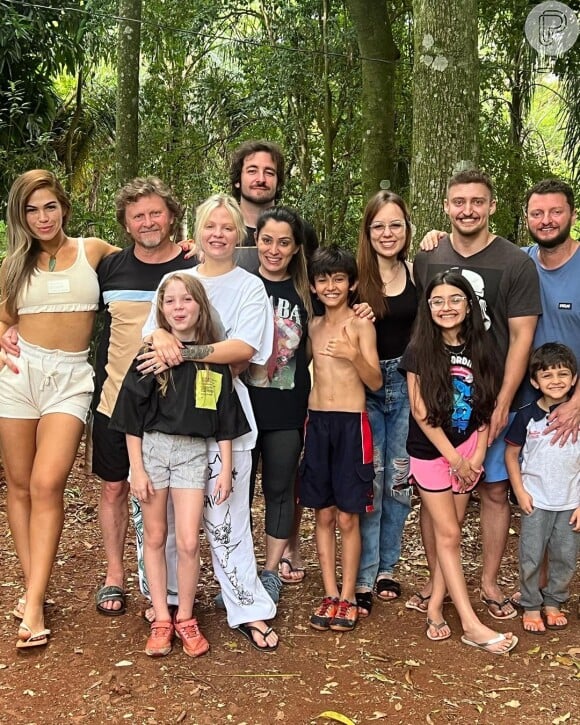 Luísa Sonza compartilhou álbum de fotos de férias em família