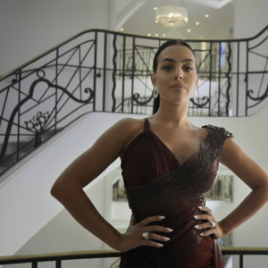 Georgina Rodriguez é dona de closet poderoso e adora compartilhar novidades de moda na web