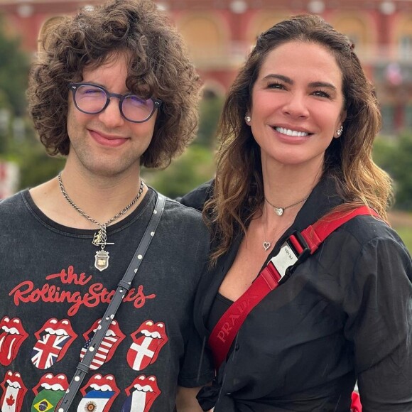 O filho mais velho de Luciana Gimenez, Lucas, está com a artista no hospital