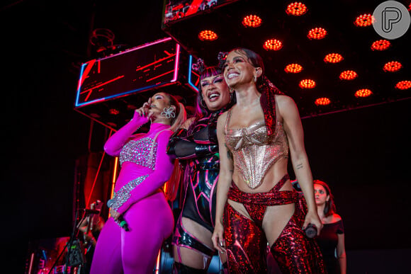 Anitta recebeu convidados no palco, como Valesca e Gloria Groove