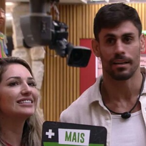 BBB 23: Dupla Amanda e Cara de Sapato recebem placa de 'mais sintonia'