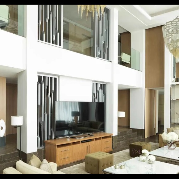 Cristiano Ronaldo está morando em um hotel cinco estrelas com a família