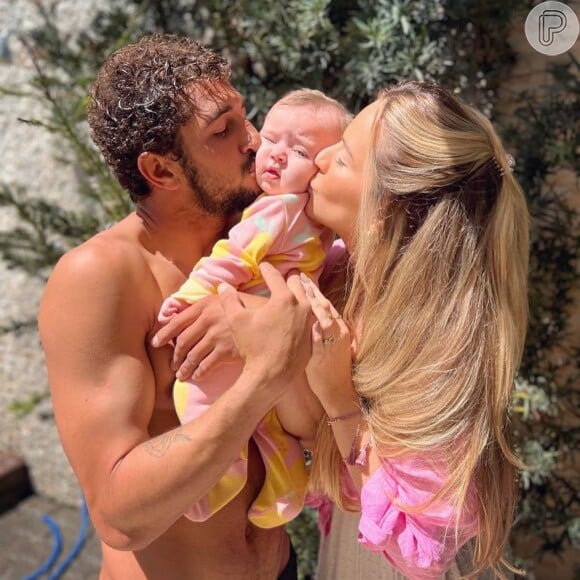 Minise Alves e Lucas Chumbo têm uma filha, Maitê, de quase 9 meses