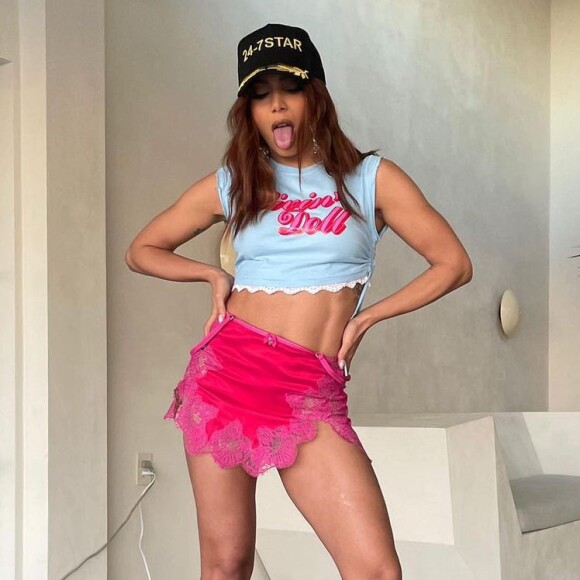Anitta não revelou os locais que escolheu para descansar