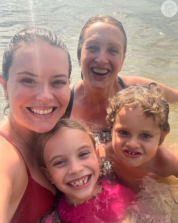 Mariana Bridi está em Florianópolis com a mãe, Sônia Bridi, e os filhos