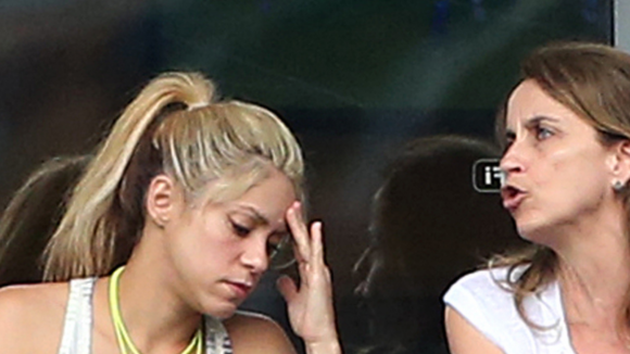 Shakira x Piqué: vídeo em que mãe do jogador manda a cantora calar a boca viraliza na web. Assista!