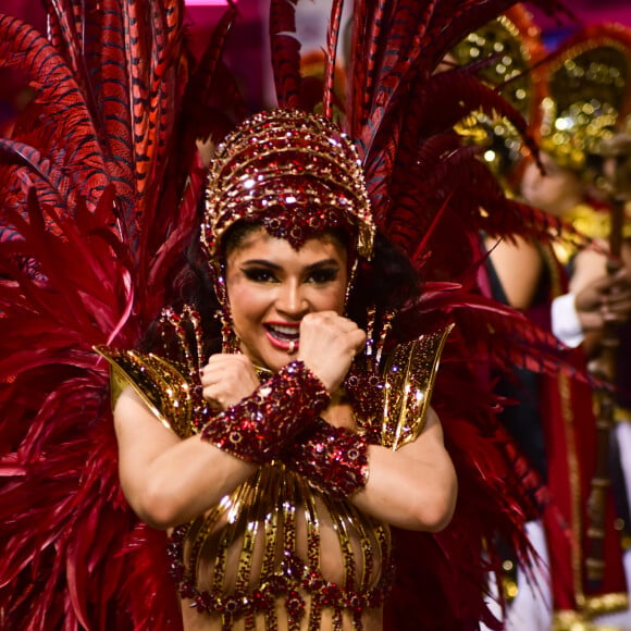 Mileide Mihaile é a rainha de bateria da Independente Tricolor no carnaval 2023, escola fez um paralelo entre a Guerra de Troia e sua luta para seguir no Grupo Especial de SP