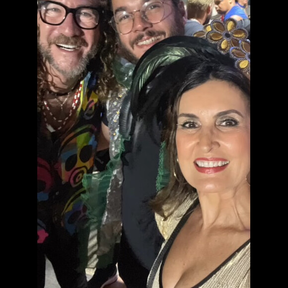 Fátima Bernardes e Túlio Gadelha estão passadno o carnaval em Olinda, Pernambuco