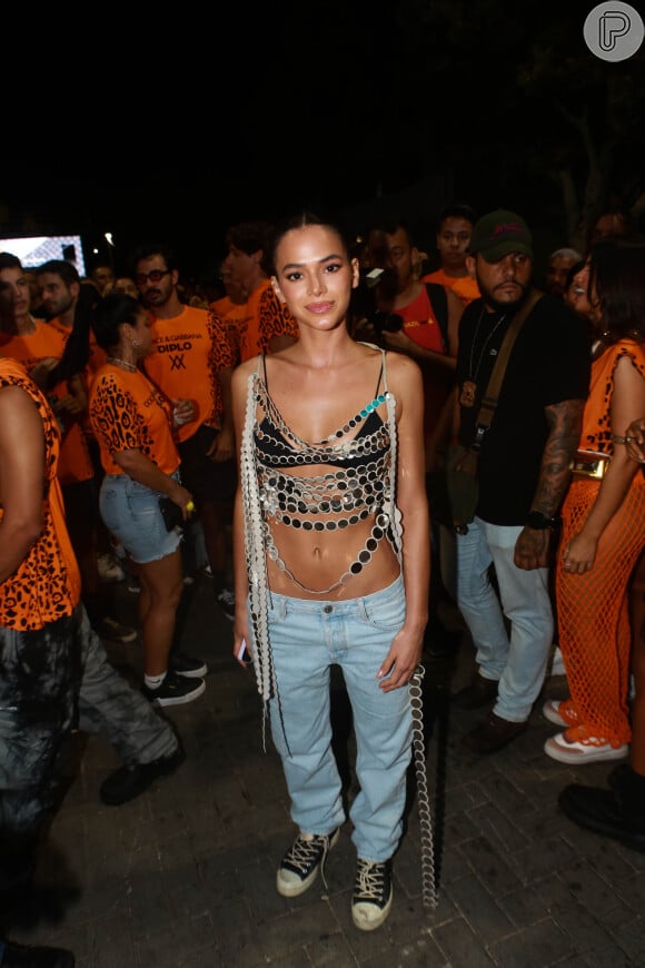 Bruna Marquezine curtiu o Carnaval de  Salvador com muita elegância