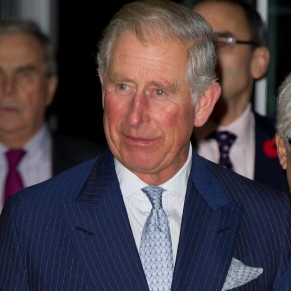 Famosos não aceitam convite para coroação de Rei Charles III