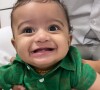 Filho de Viviane Araujo exibe o primeiro dentinho